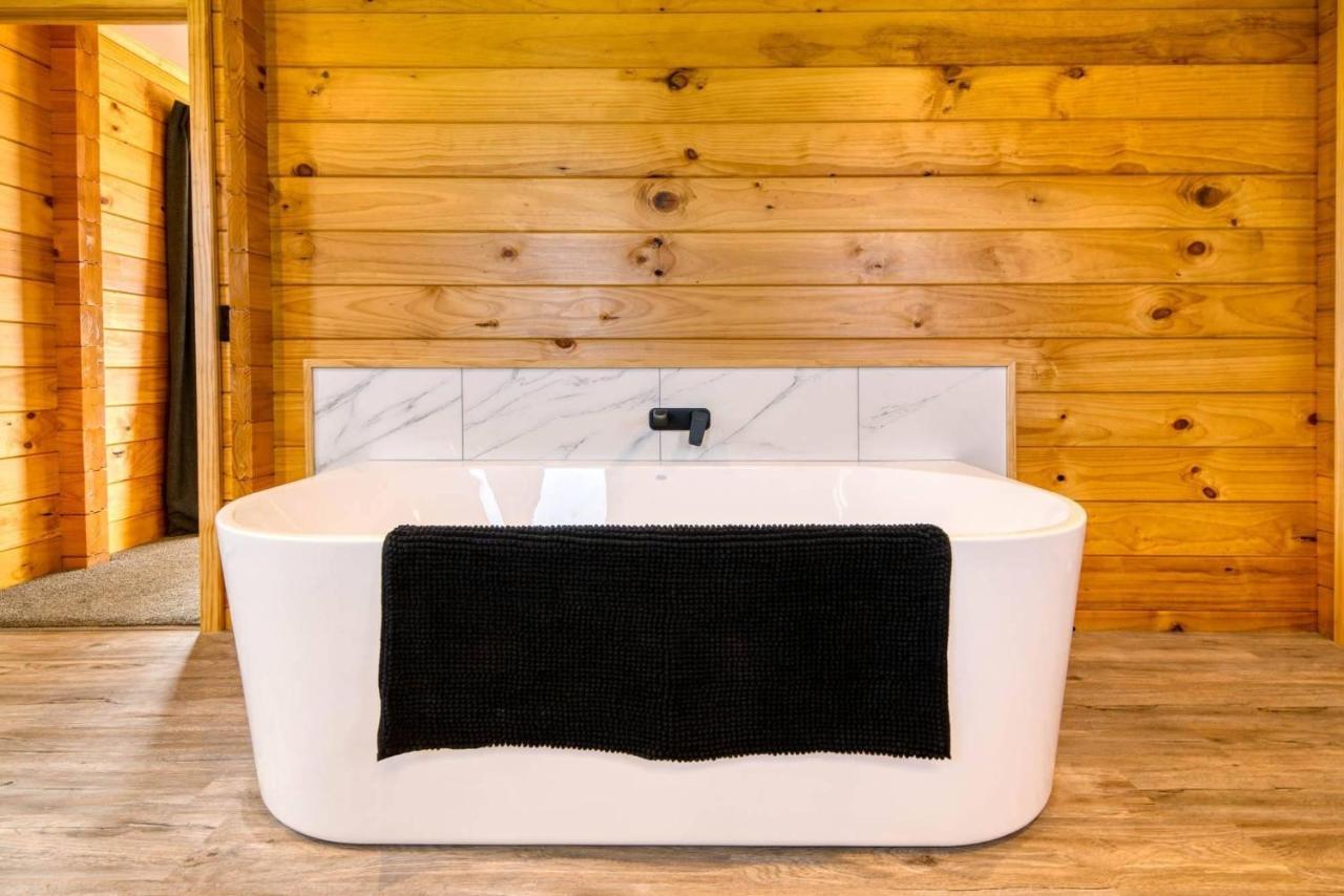 Deerbrooke Kaikoura Chalets - Chalet 1 Экстерьер фото